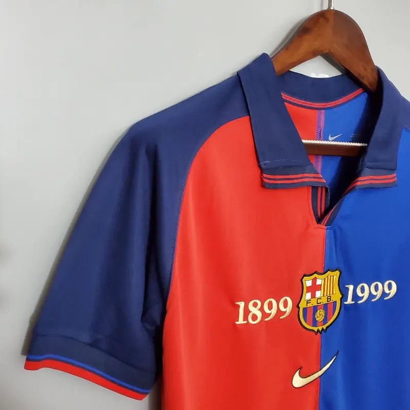 Close-up of the legendary 1899-1999 split colorway and crest detail on Street Hub Market jersey